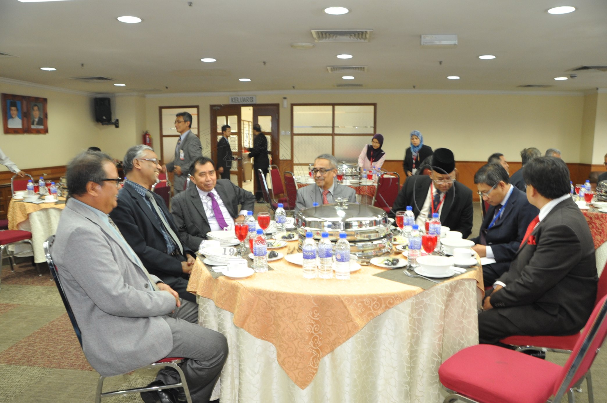 PRO 14 37 MARA PRO 4664